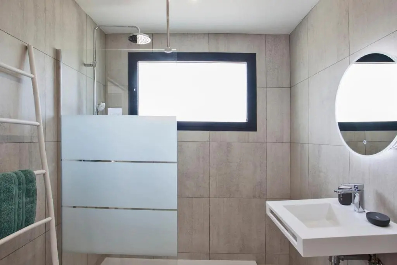 Tamontana quiet place 7 min from beach warmed shared swimming pool bbq