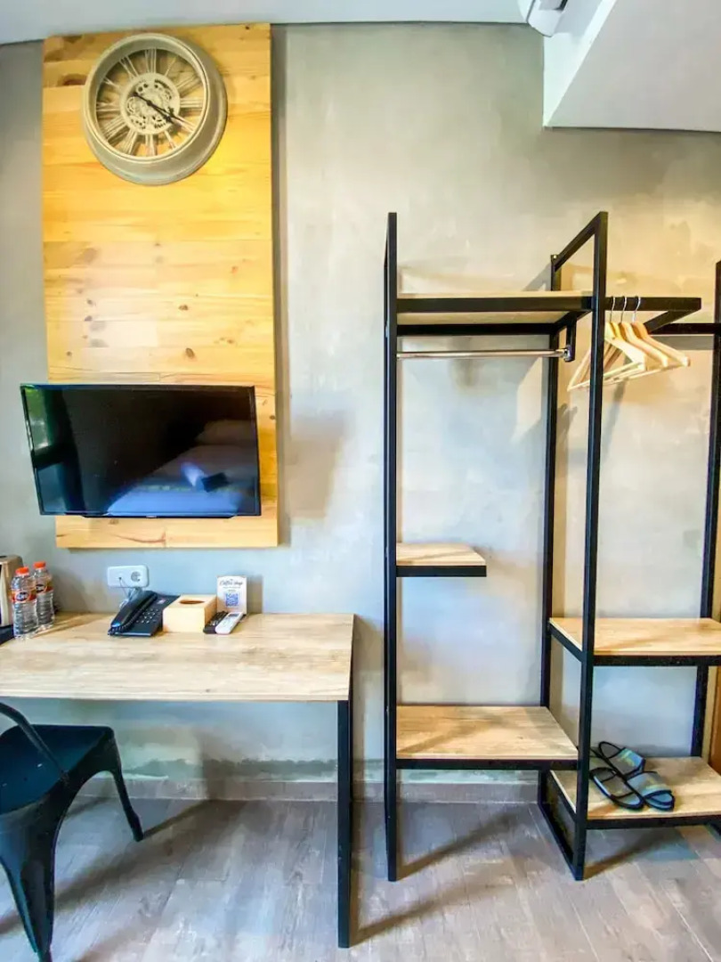 Summerville Hotel & Coffee Shop