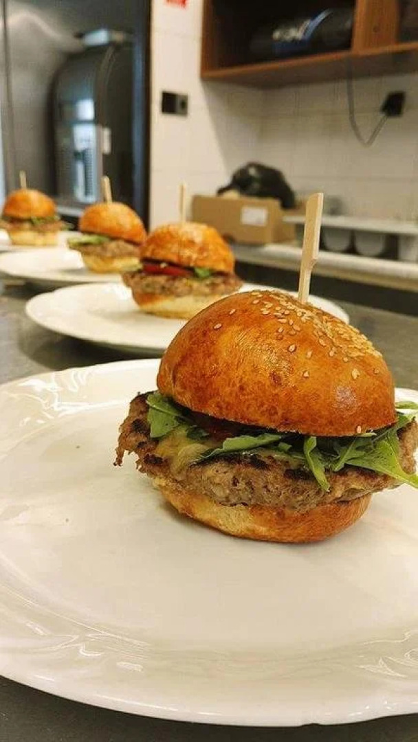 Restaurace a Penzion Lešná