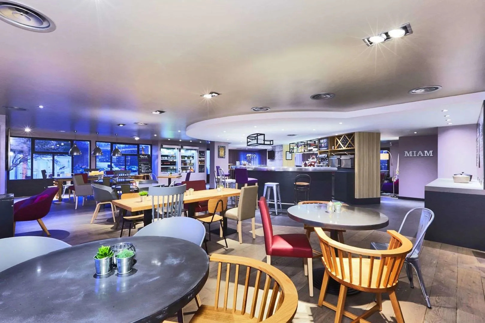 Dali Hôtel - Restaurant