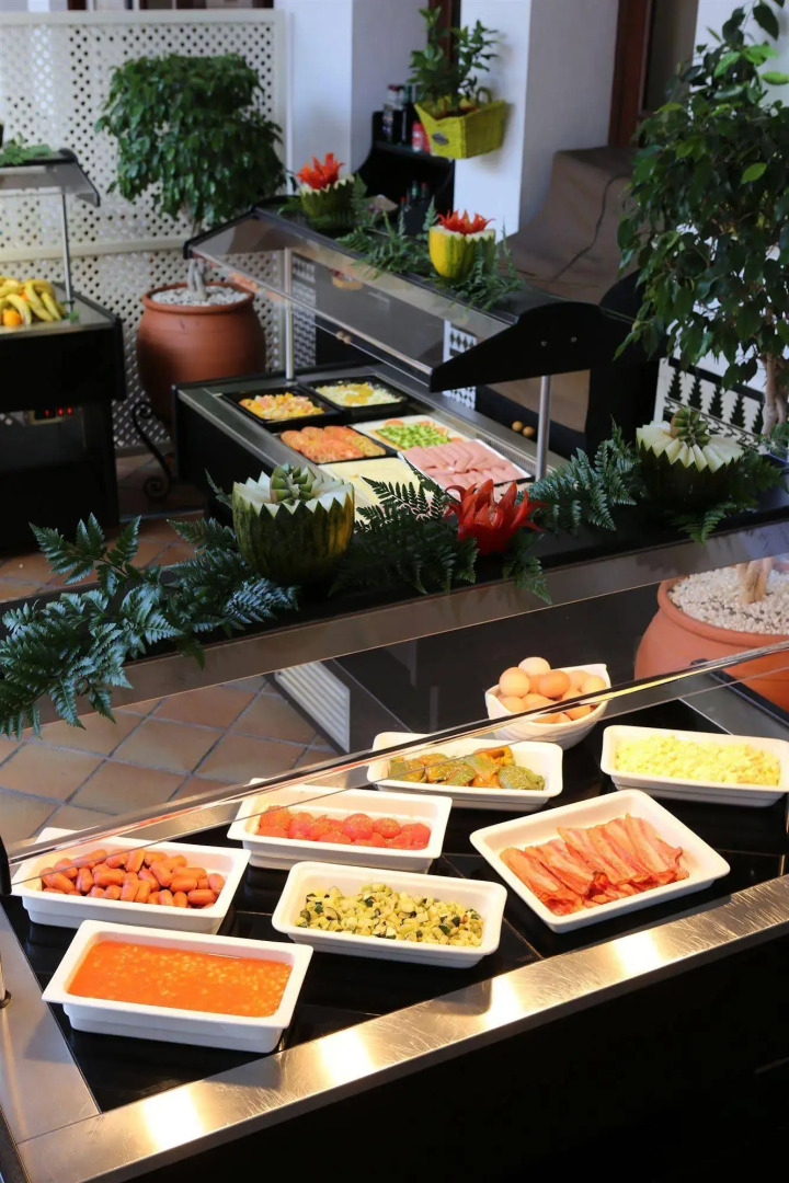 Ona Beverly Hills Suites