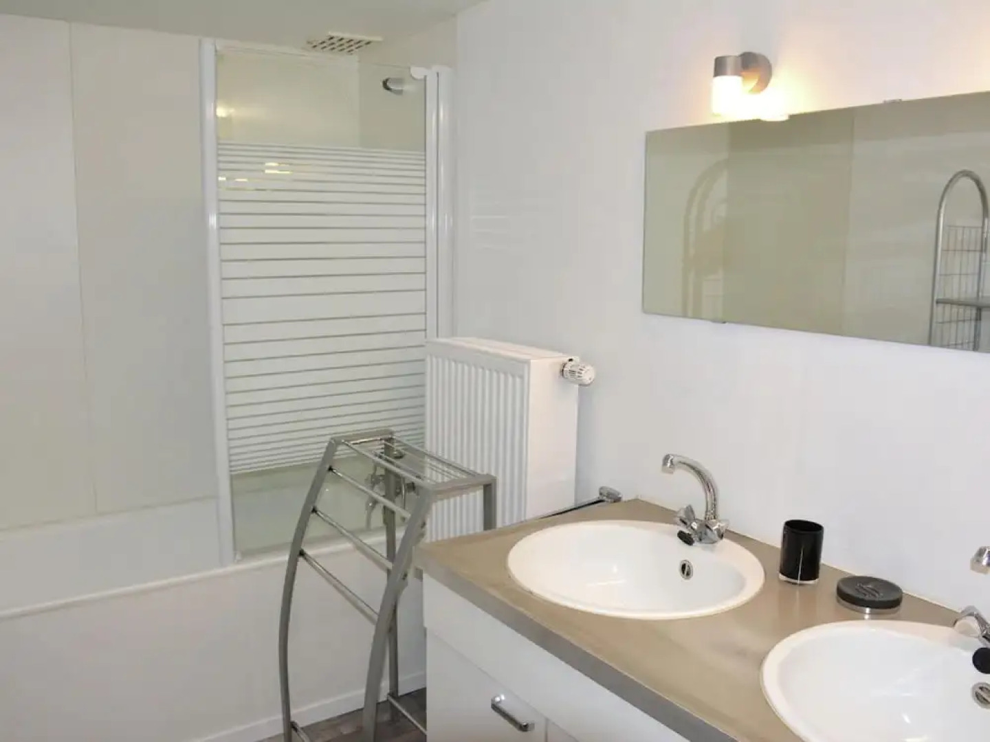 Vintage Farmhouse With Garden, Roofed Terrace