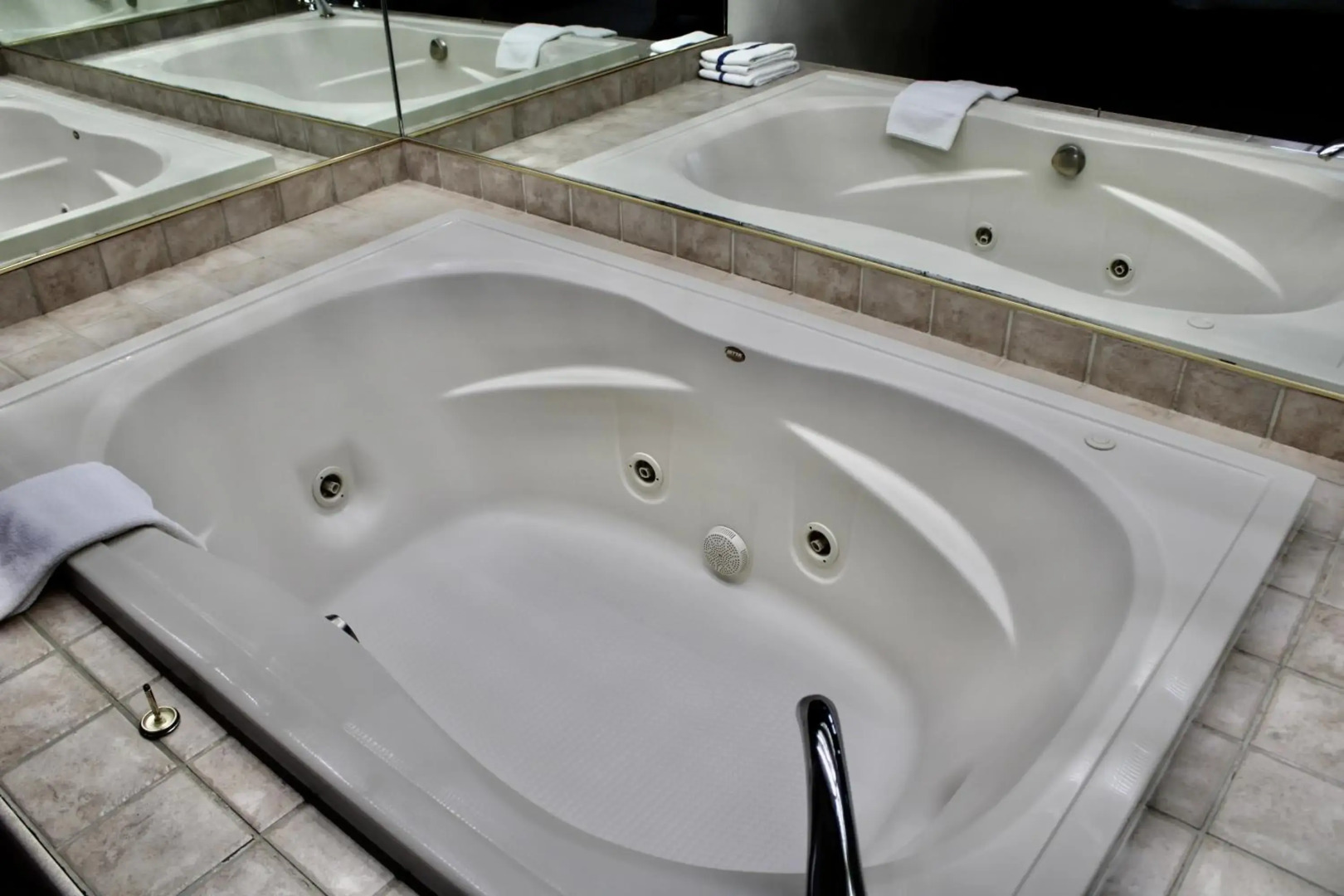 Carlton Lodge Adrian