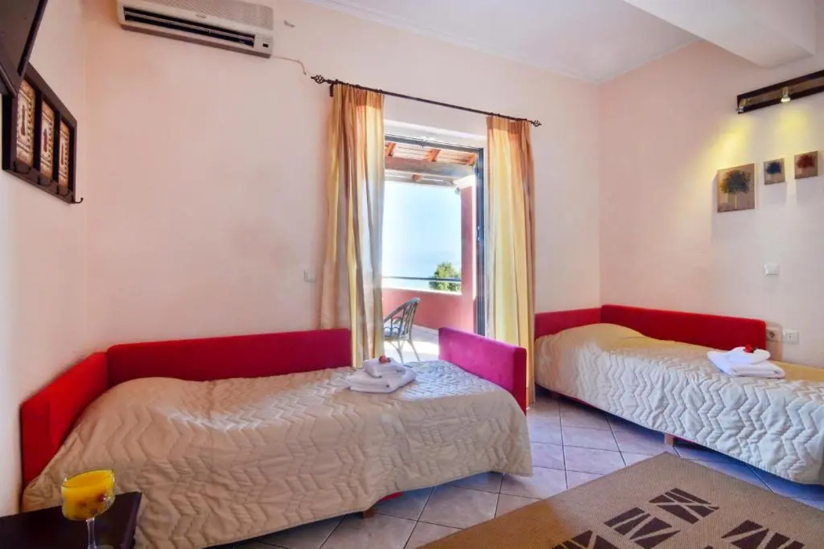 Chrismos Luxury Suites & Studios