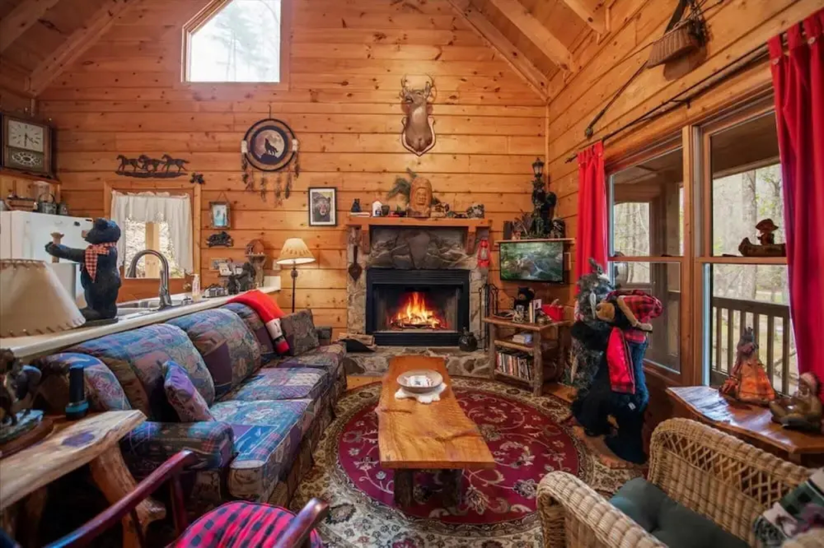 Bear Necessities-cozy Cabin Beside Briar Creek Fire pit Wifi and pet Friendly