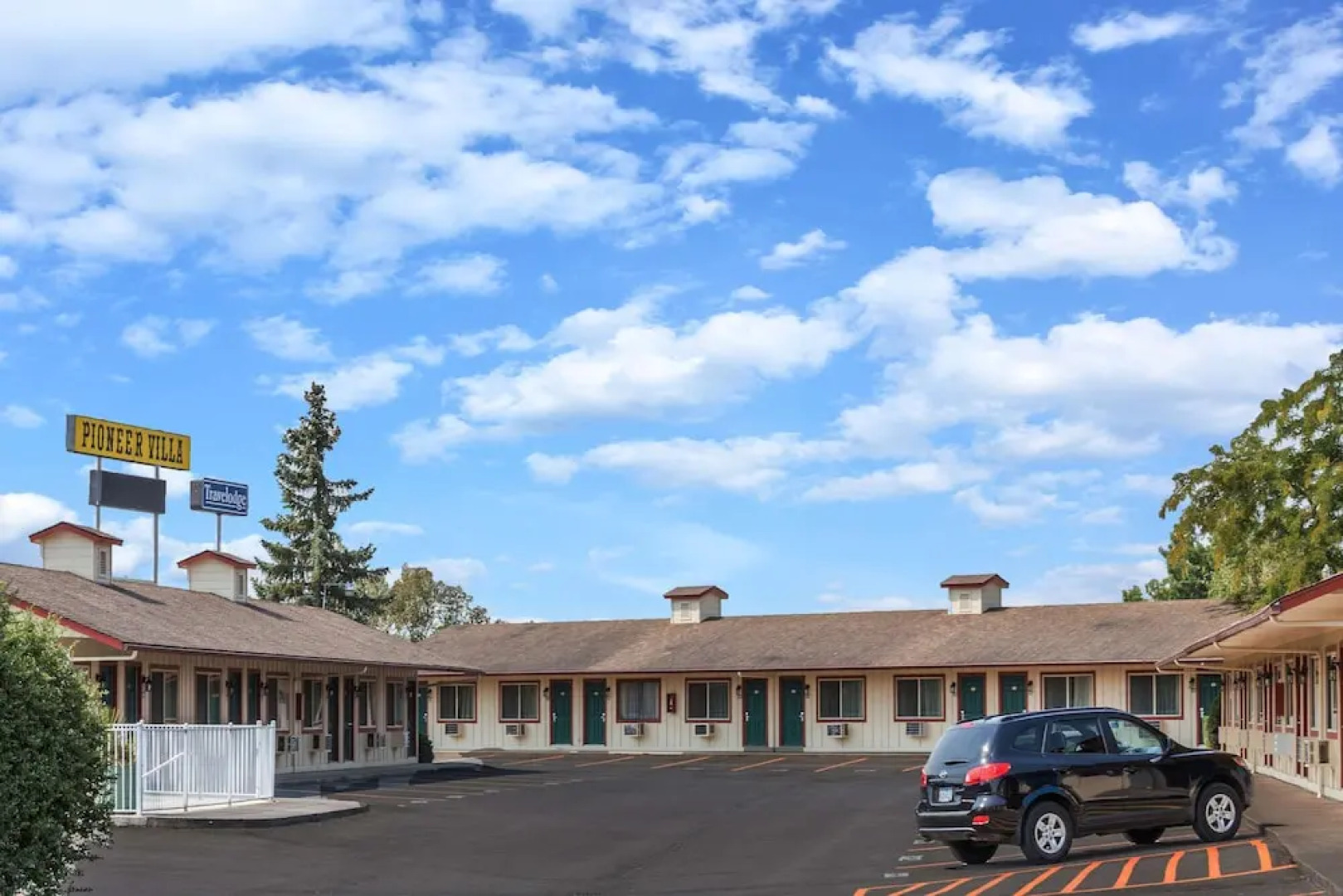 Travelodge Pioneer Villa