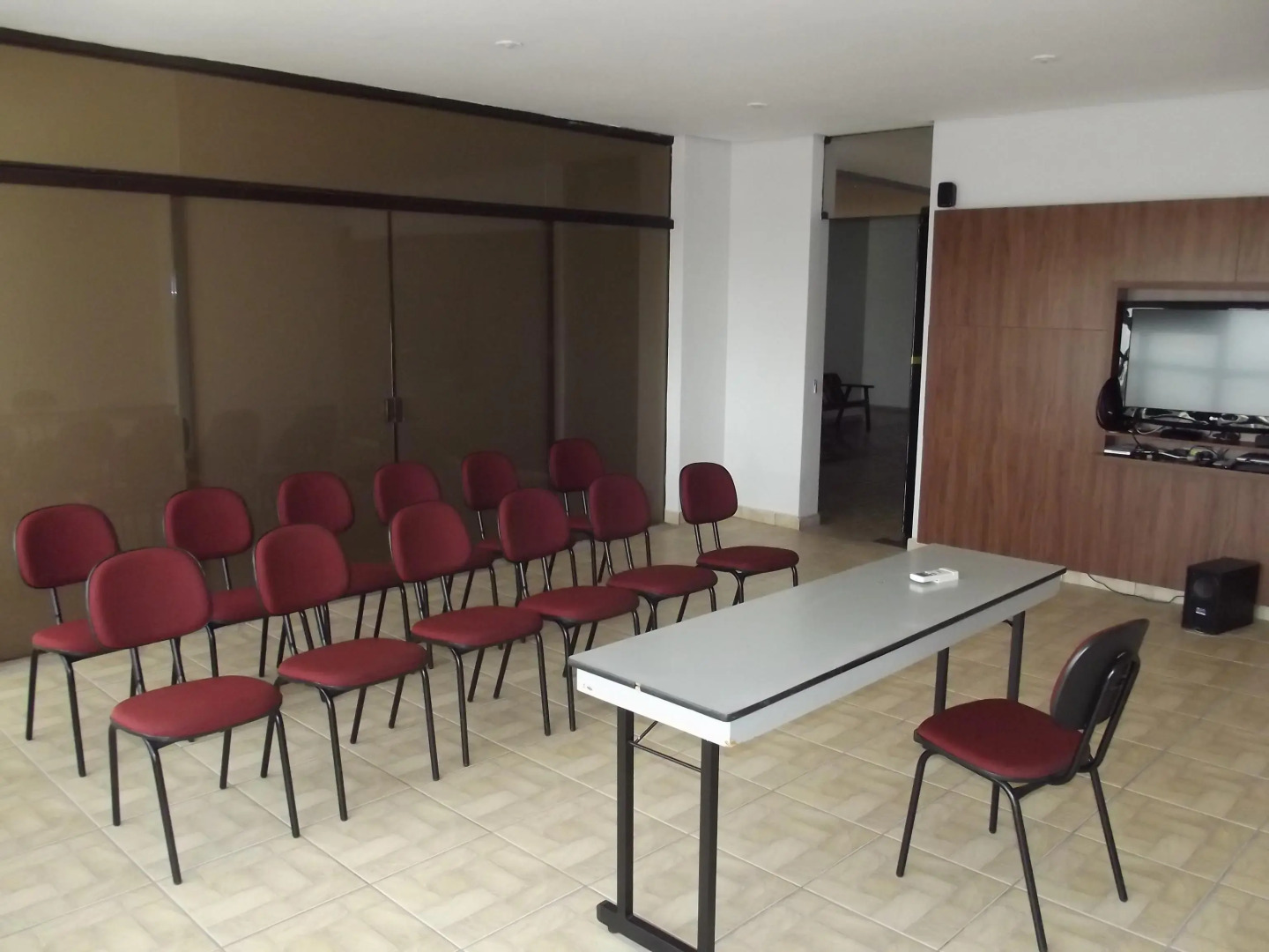 L'Hirondelle Flat Service