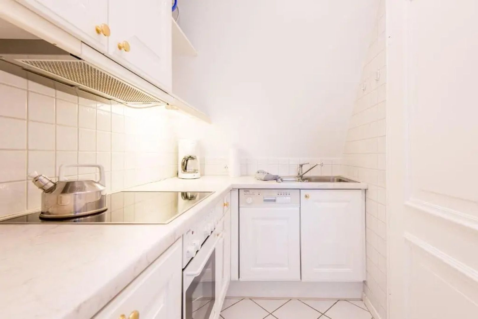 Whg_ 4_ Nuur Hiir Hues