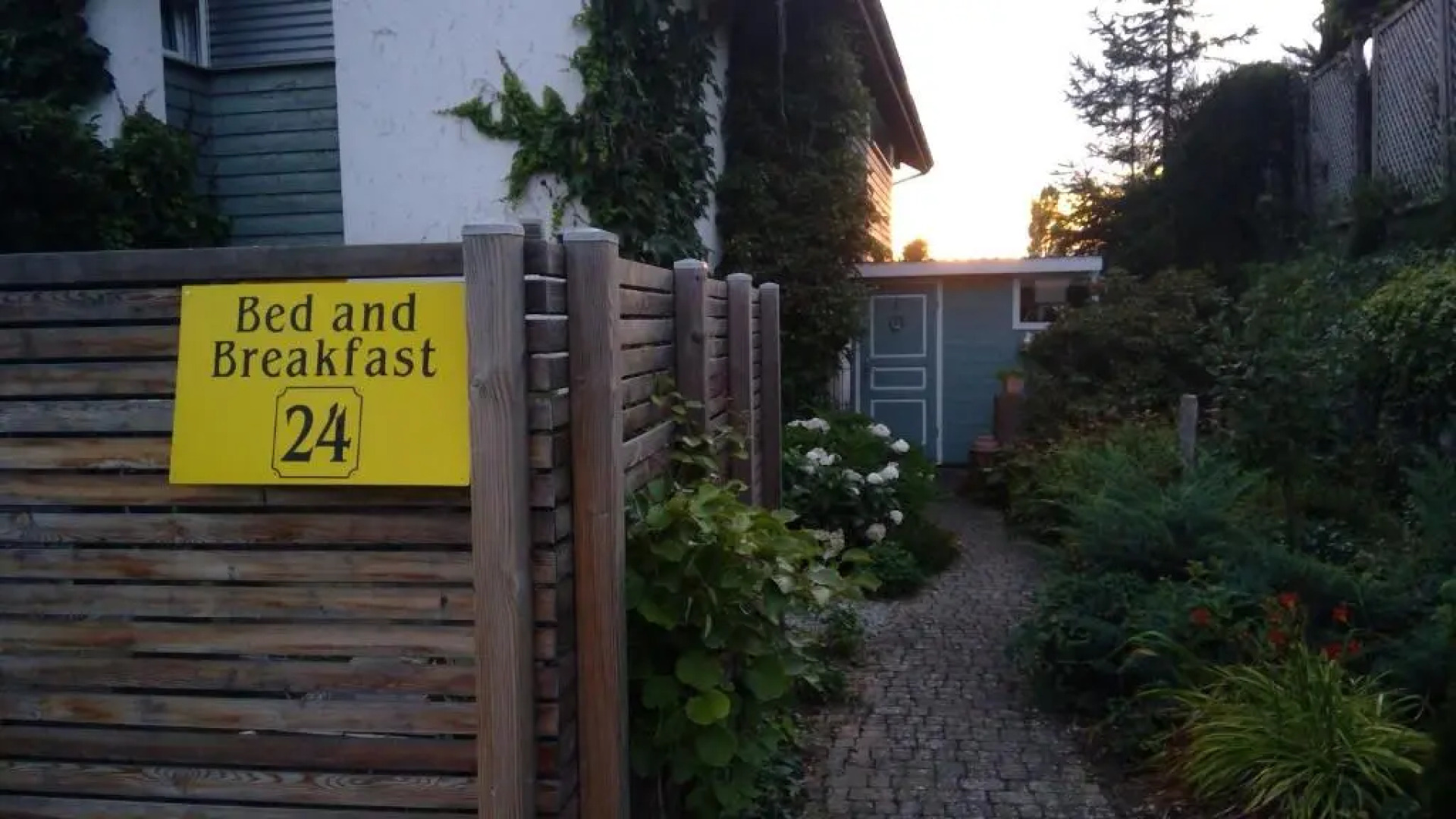 Bed and Breakfast 24