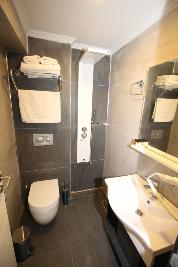 Extravagant Hotel Avsa