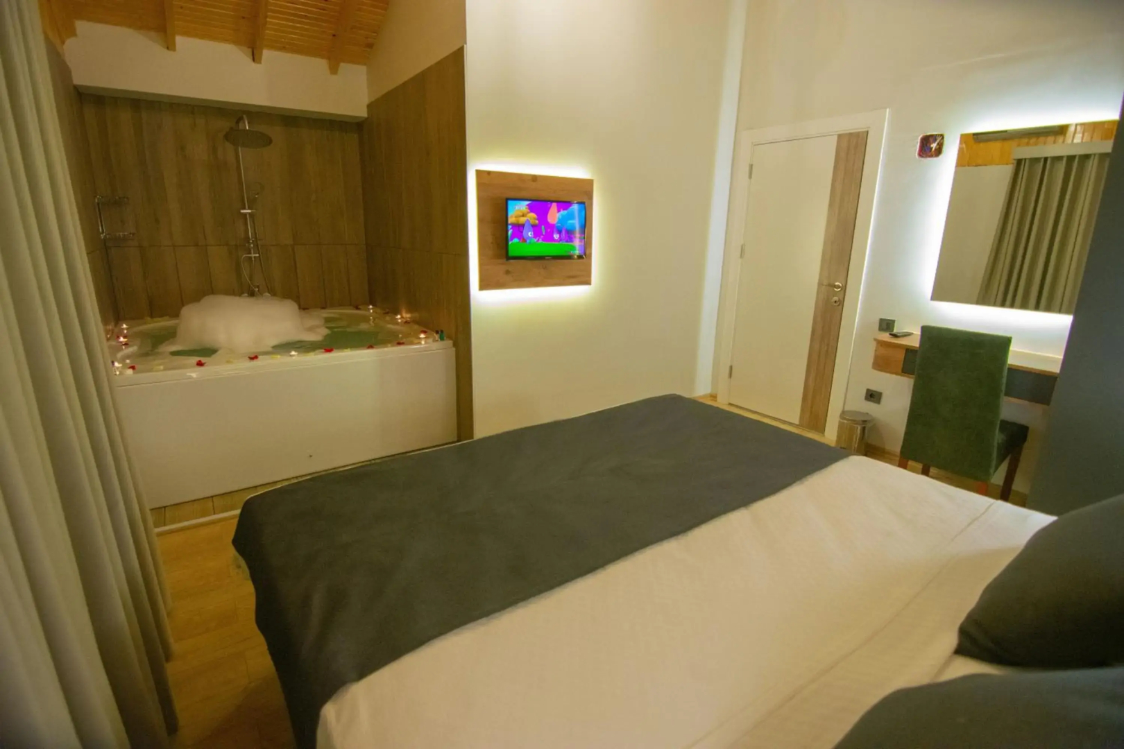 Отель Green Palace Suite 