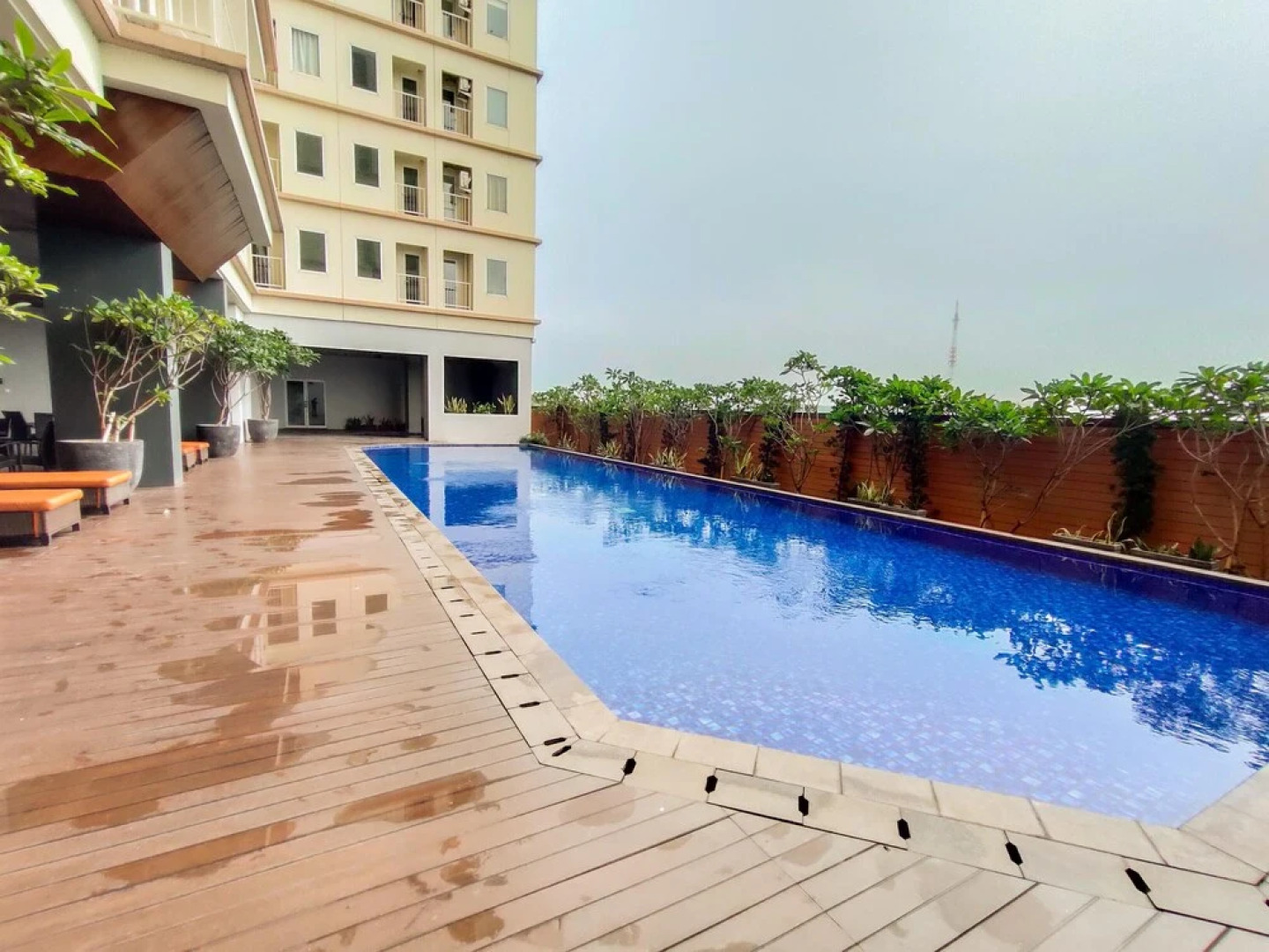 Minimalist Tamansari Mahogany Studio Apartment with City View