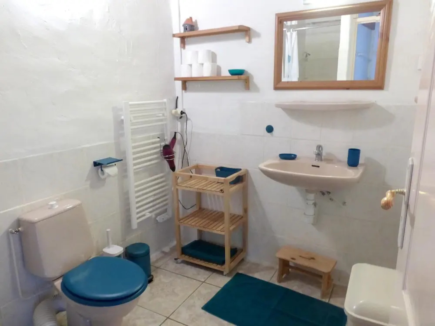 House With 3 Bedrooms in Saint-hilaire-peyroux, With Enclosed Garden and Wifi