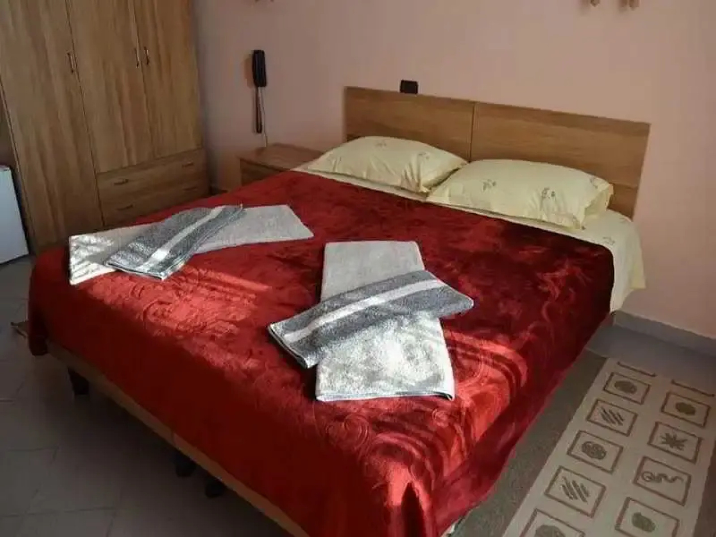 Ylli i Detit Hotel