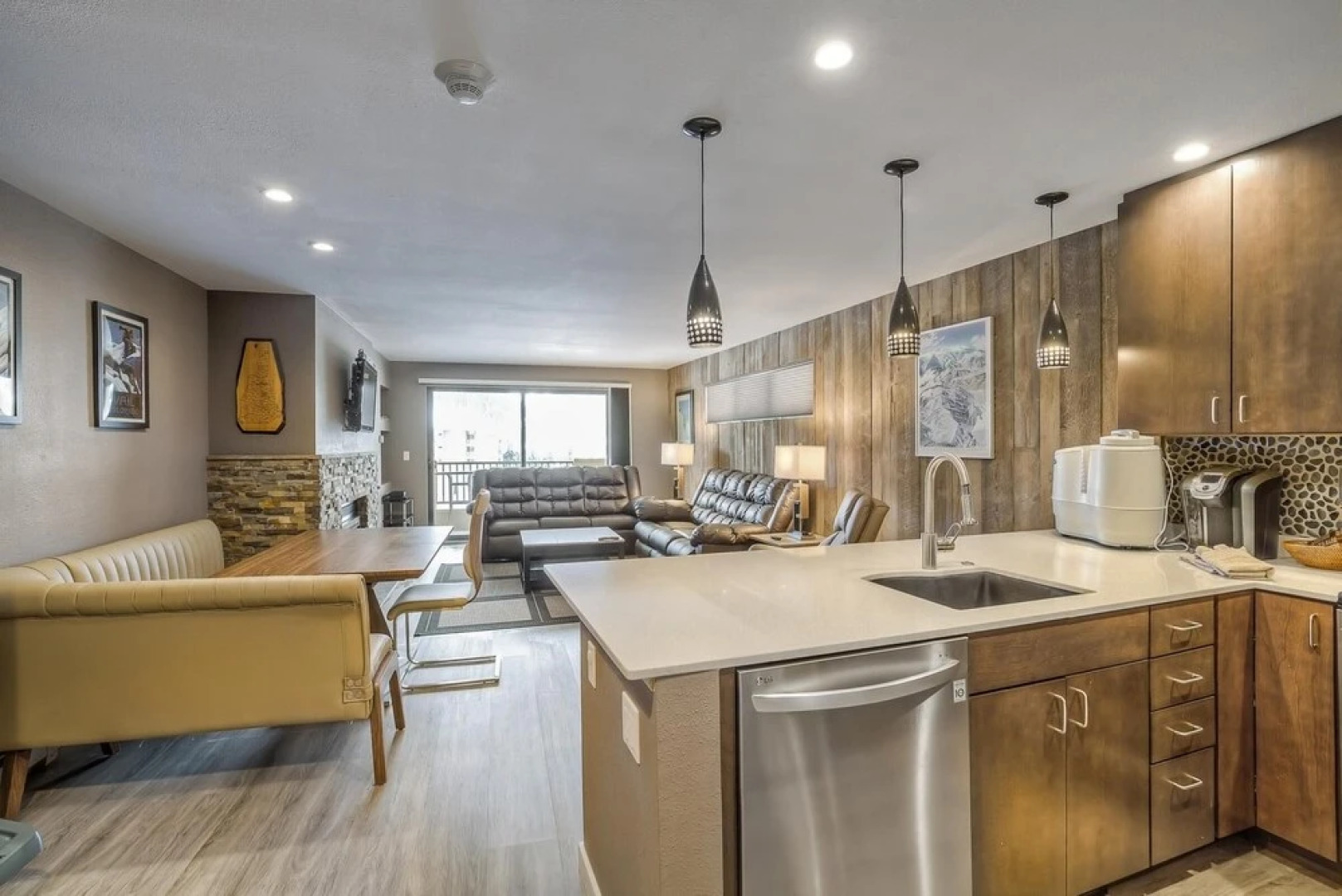 Condo - Walk to Gondola, Sleeps 7