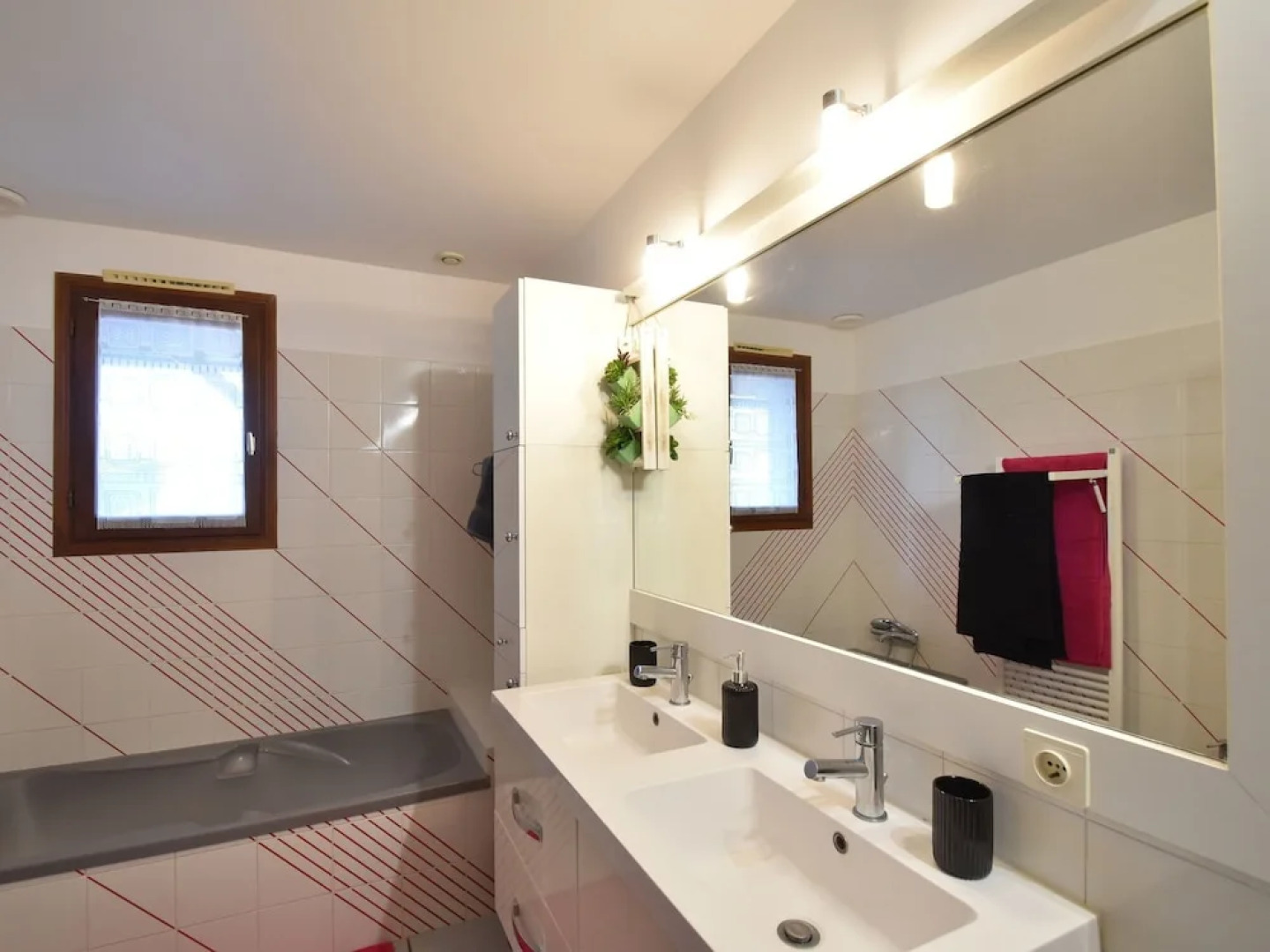 Comfortable Villa Near Alvignac With Private Swimming Pool and Stunning View