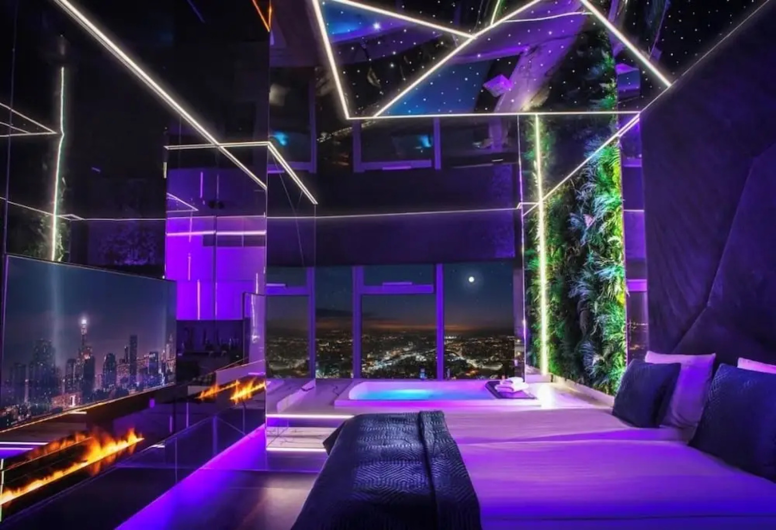 Apartments in Sky Tower with Bathtub near the window