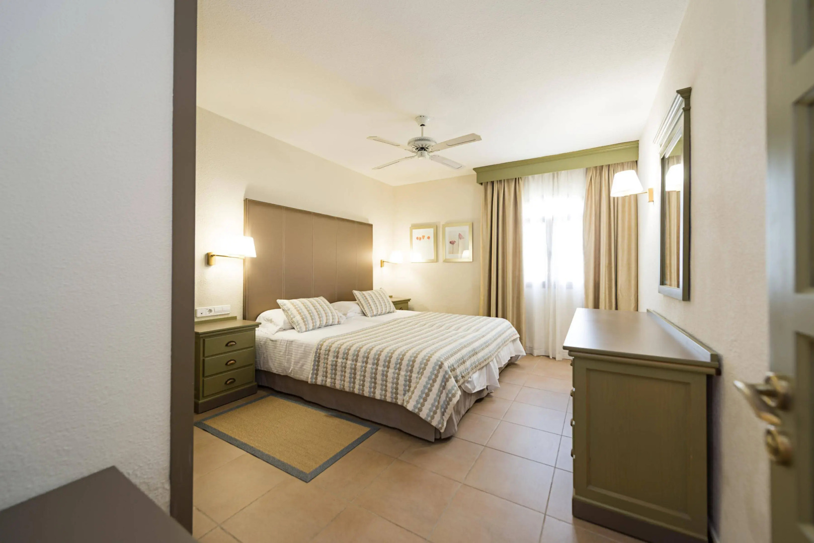 Отель HD Parque Cristóbal Gran Canaria