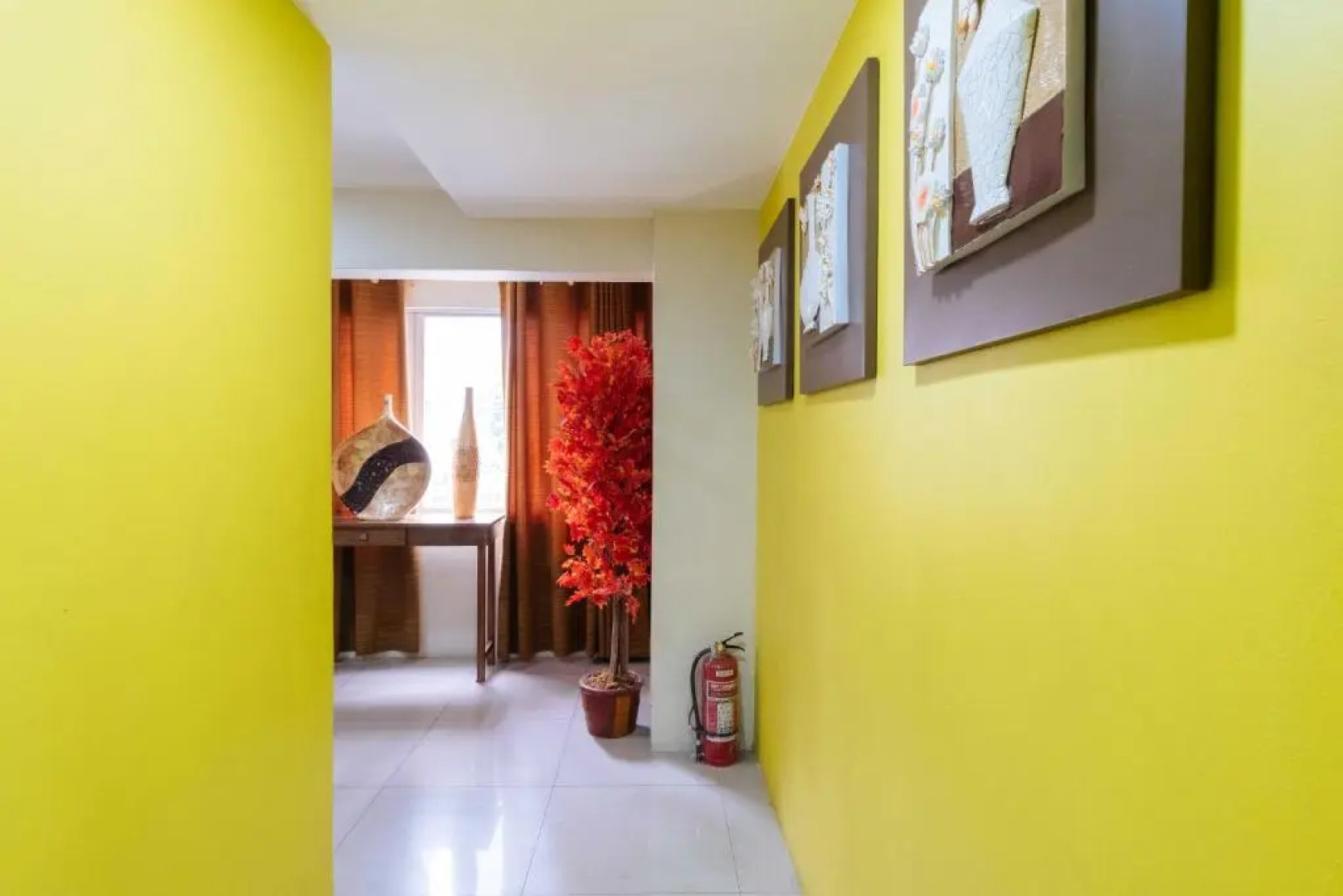 RedDoorz @ University Belt Manila