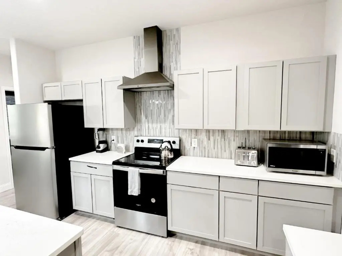 LakeDallasPoolHouse GREAT memories, near LAKE!