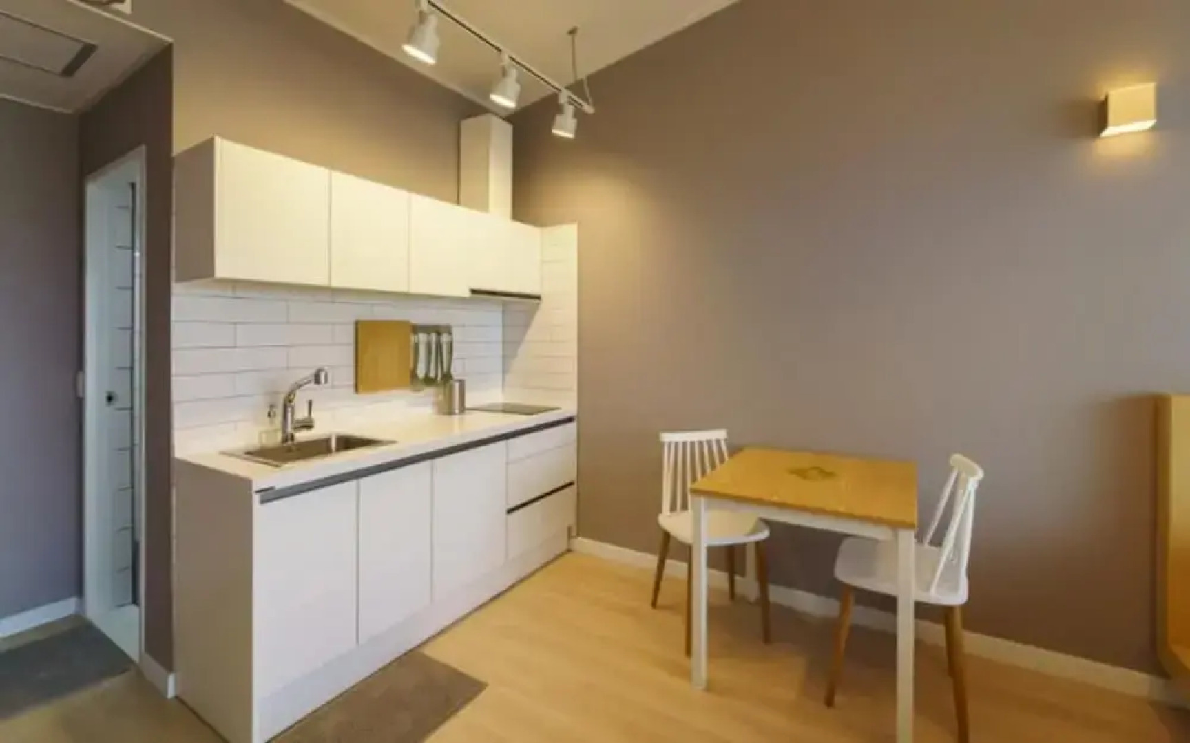 Pohang Red House Ocean Hills Pension