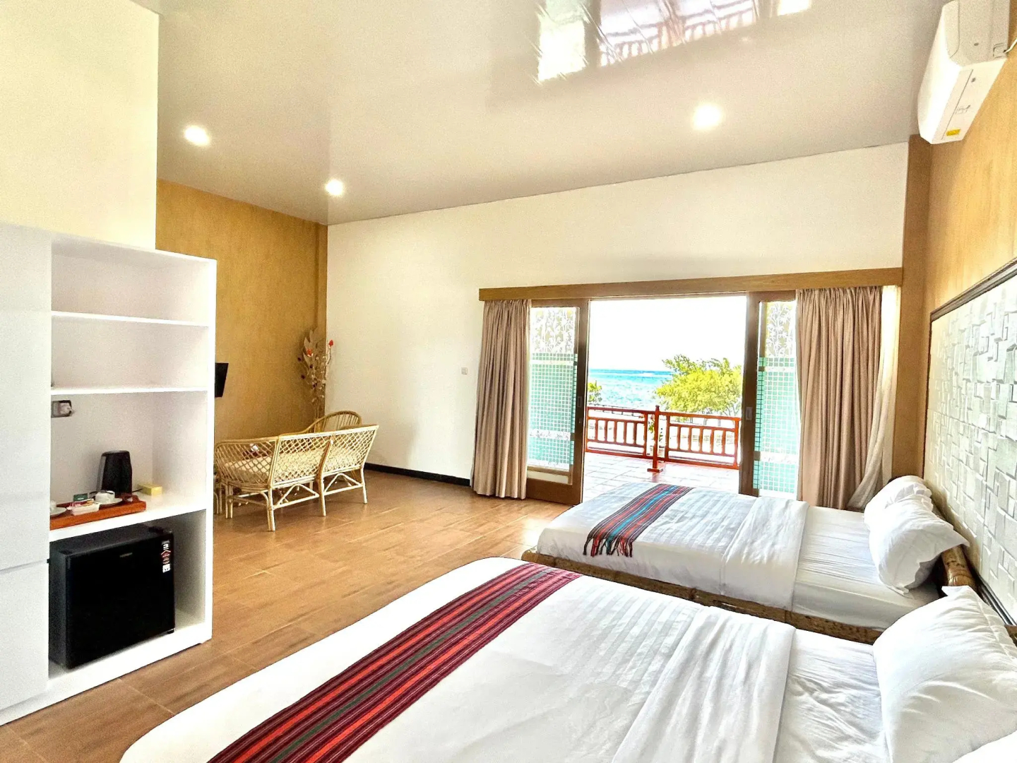 Bayview Beach Resort East Lombok