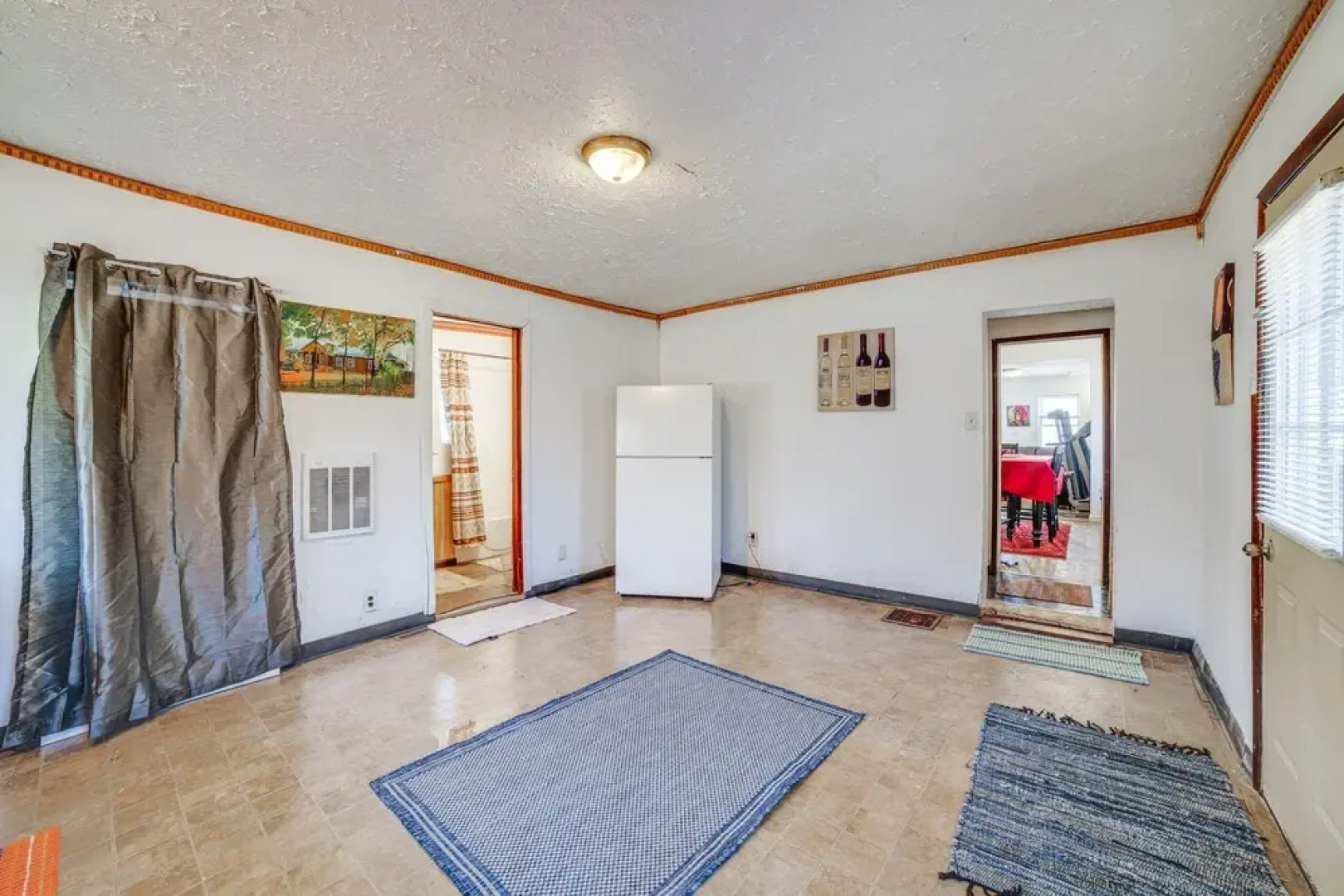 Dog-friendly Michigan City Home - 3 Mi to Beach!
