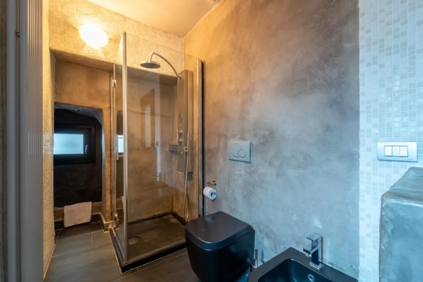 Petra Apartment in Civenna by Wonderful Italy