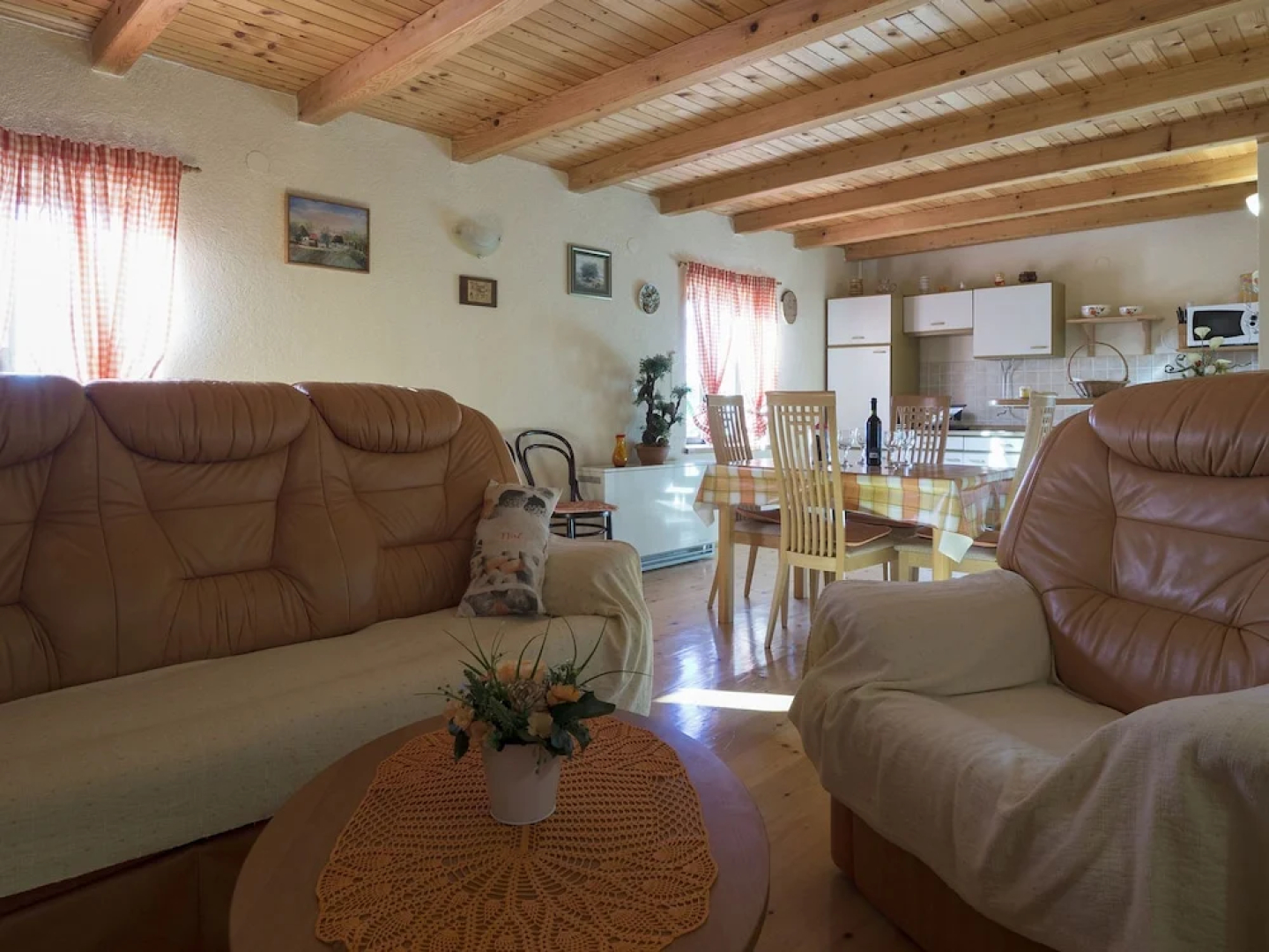 Fantastic two Storey Holiday Home With Beautiful Garden, Amazing Panoramic View