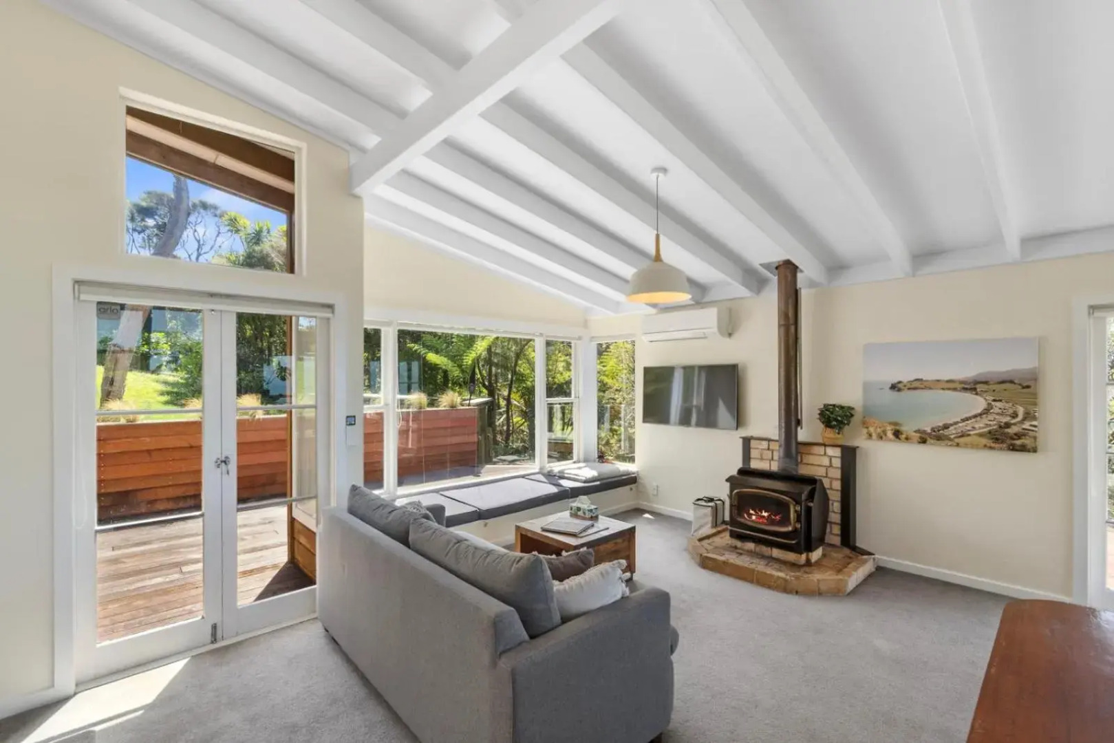 Piha - City Escape, Piha Holiday Home