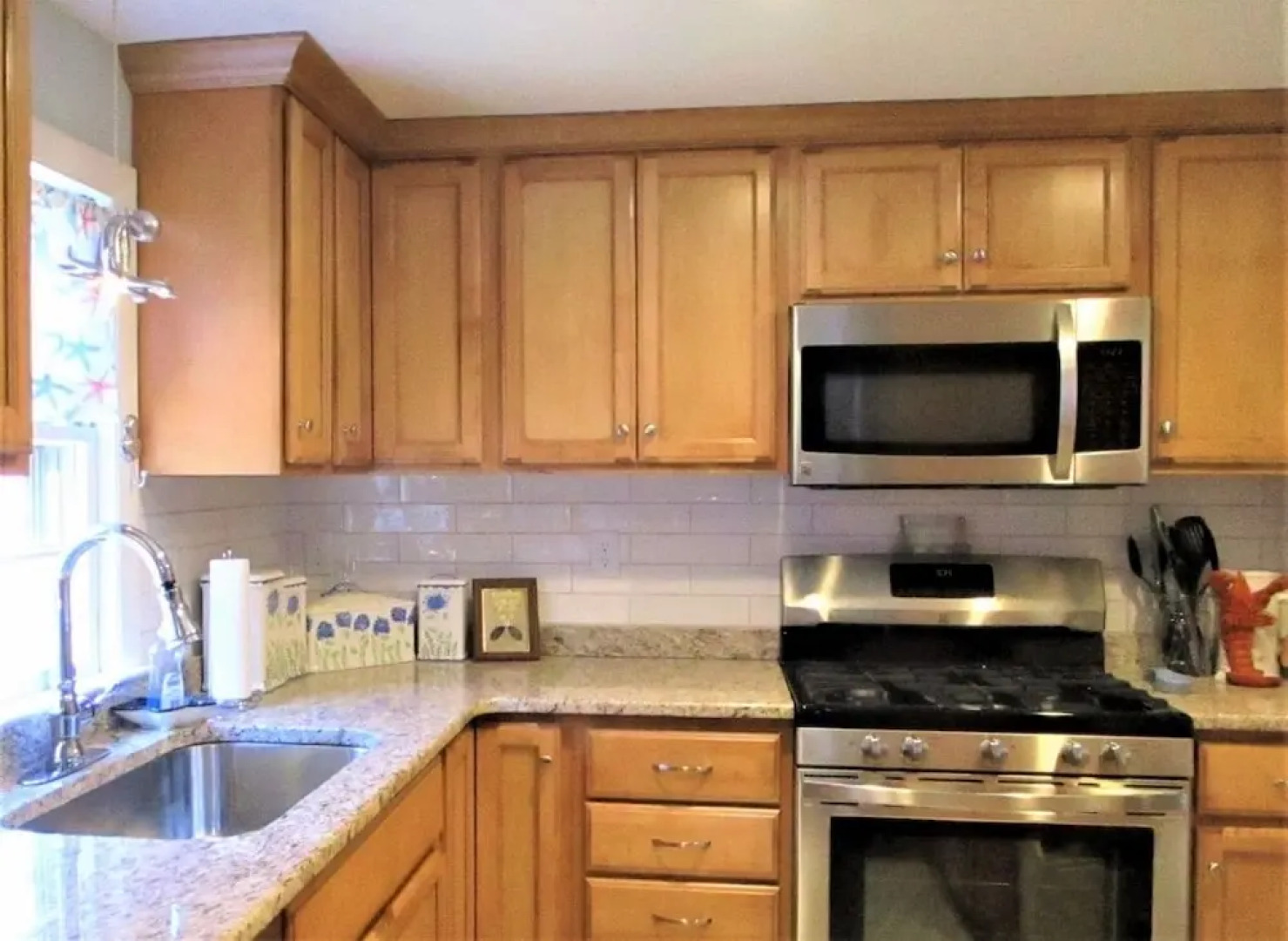 387 Strawberry Hill - 4 Bedroom House