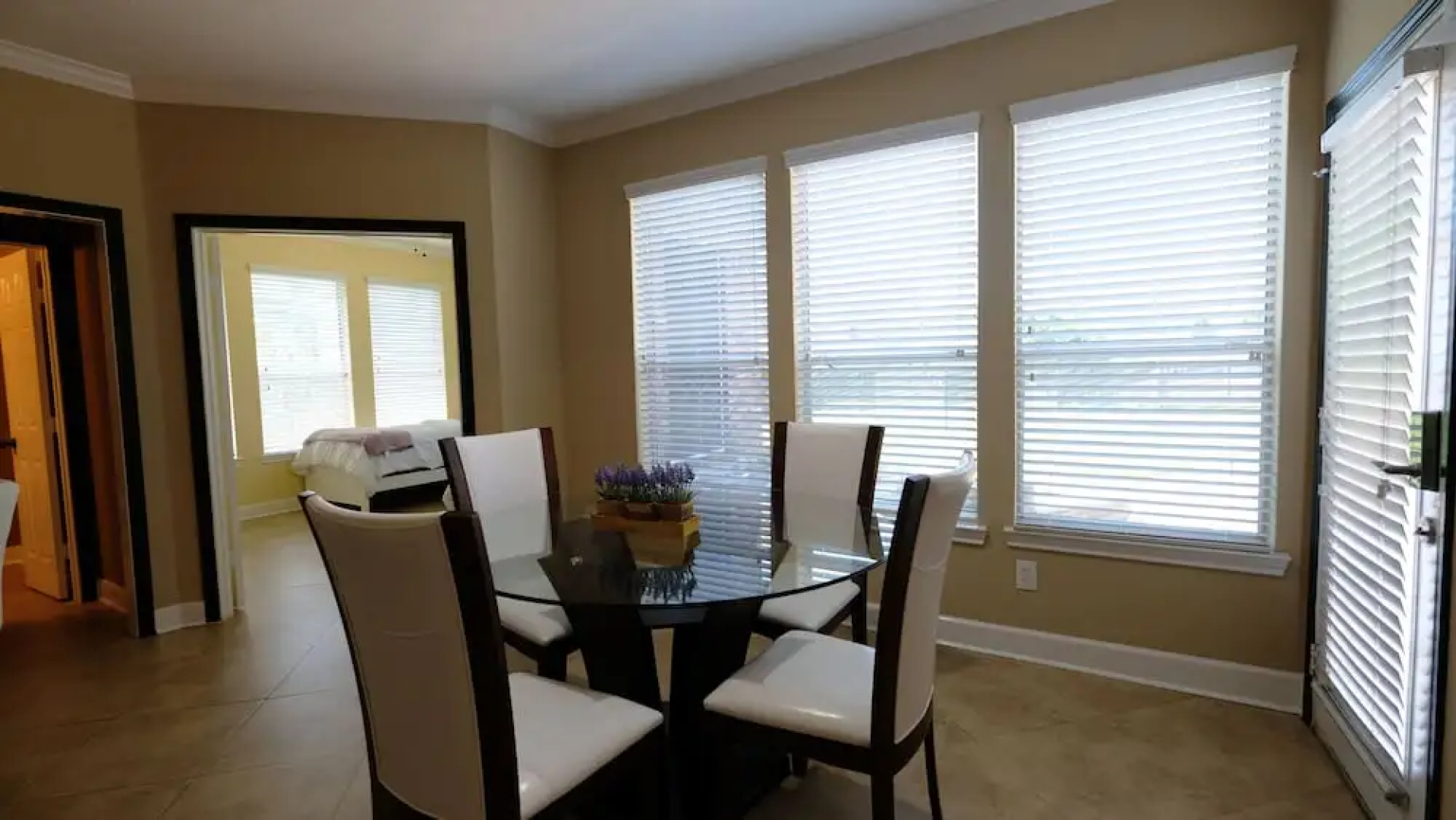 5Bdrm 3.5Bath 12Beds - HOME BIG AS TEXAS