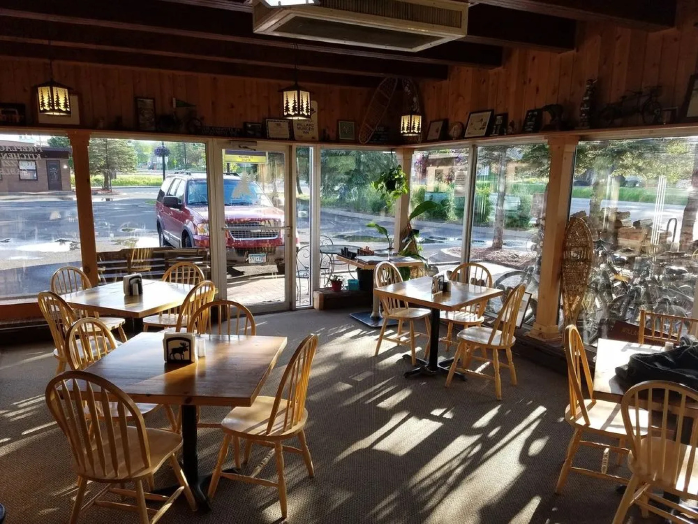 The Willard Munger Inn