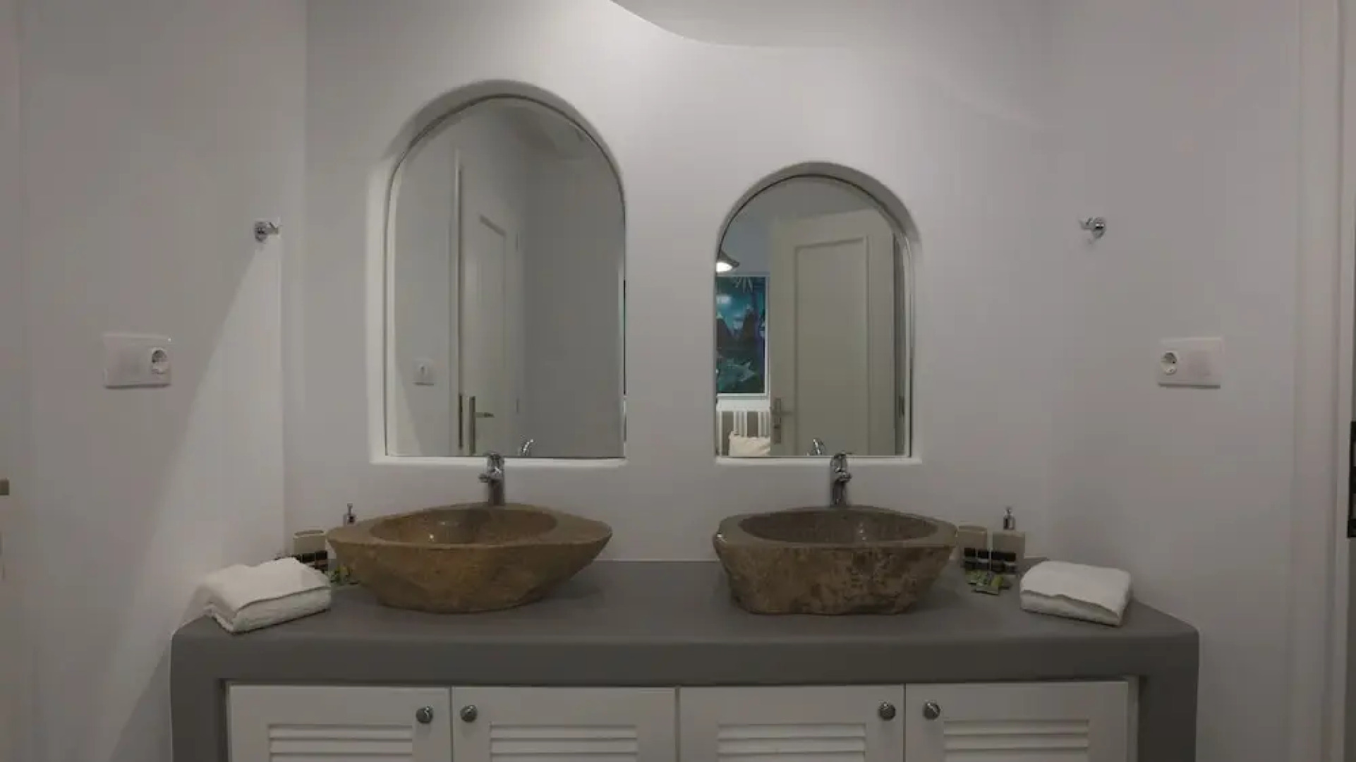 Luxury Villas  by Live&Travel