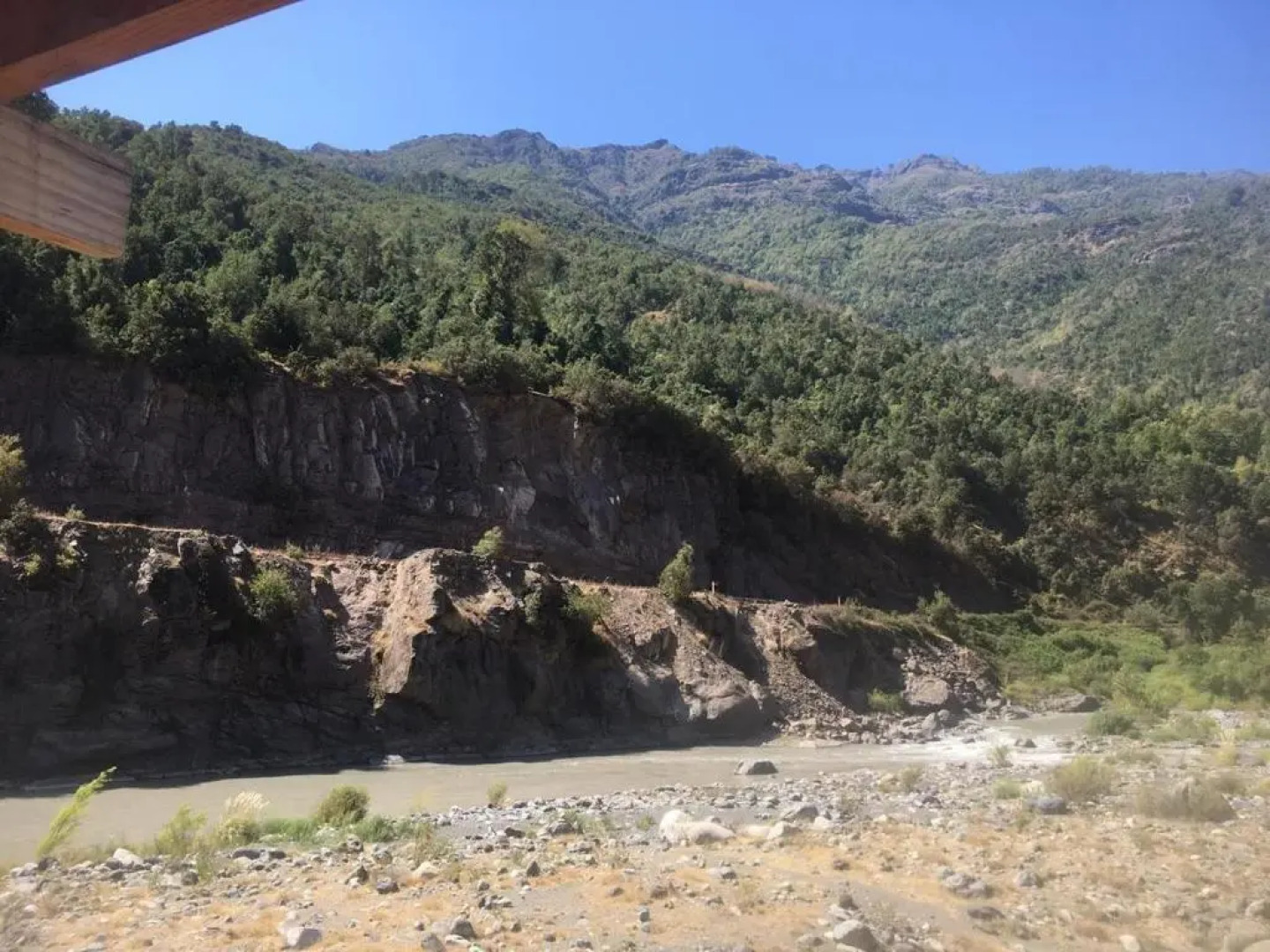 Los Quenes River Lodge