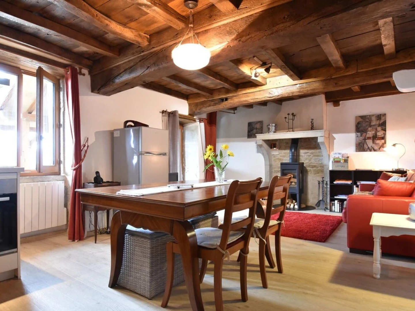 Cozy Holiday Home in Joncy with Valley View