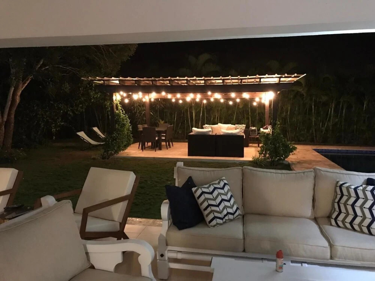 Villa in Metro Country Club