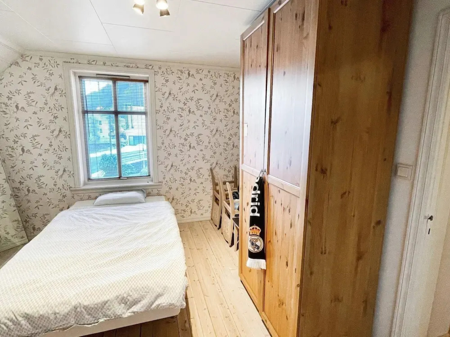 8 Person Holiday Home in Maloy-by Traum