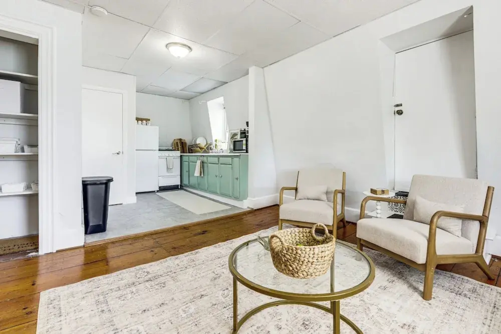 Explore Dtwn, Parks & Colleges: Cozy Worcester Apt