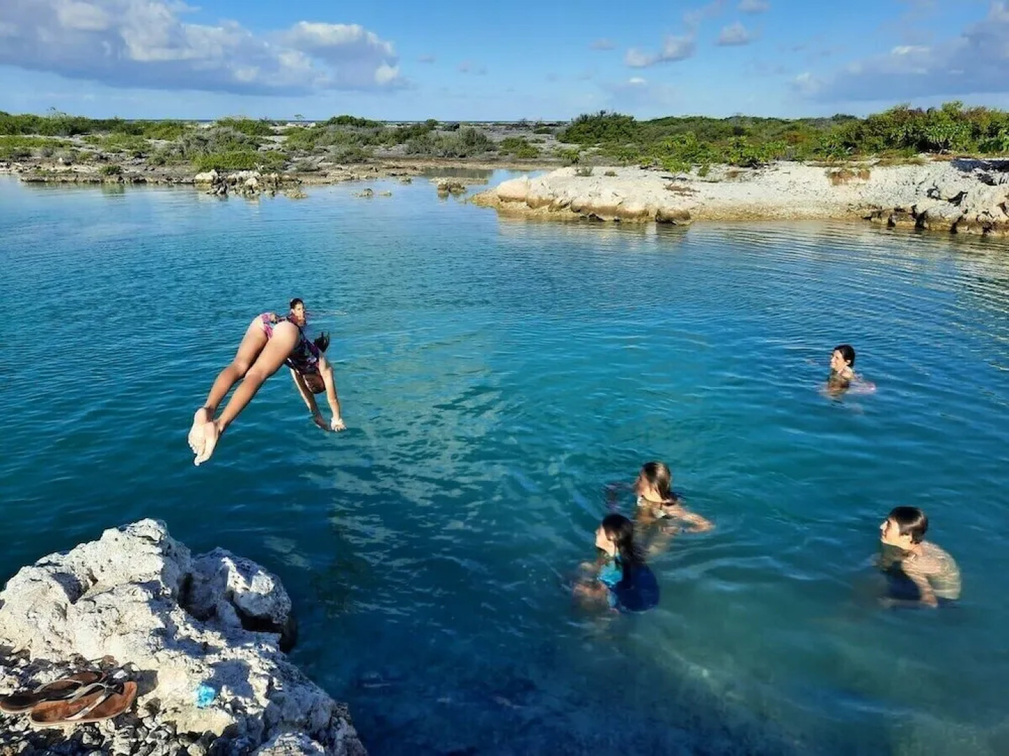 Moana Breeze Eco Lodge
