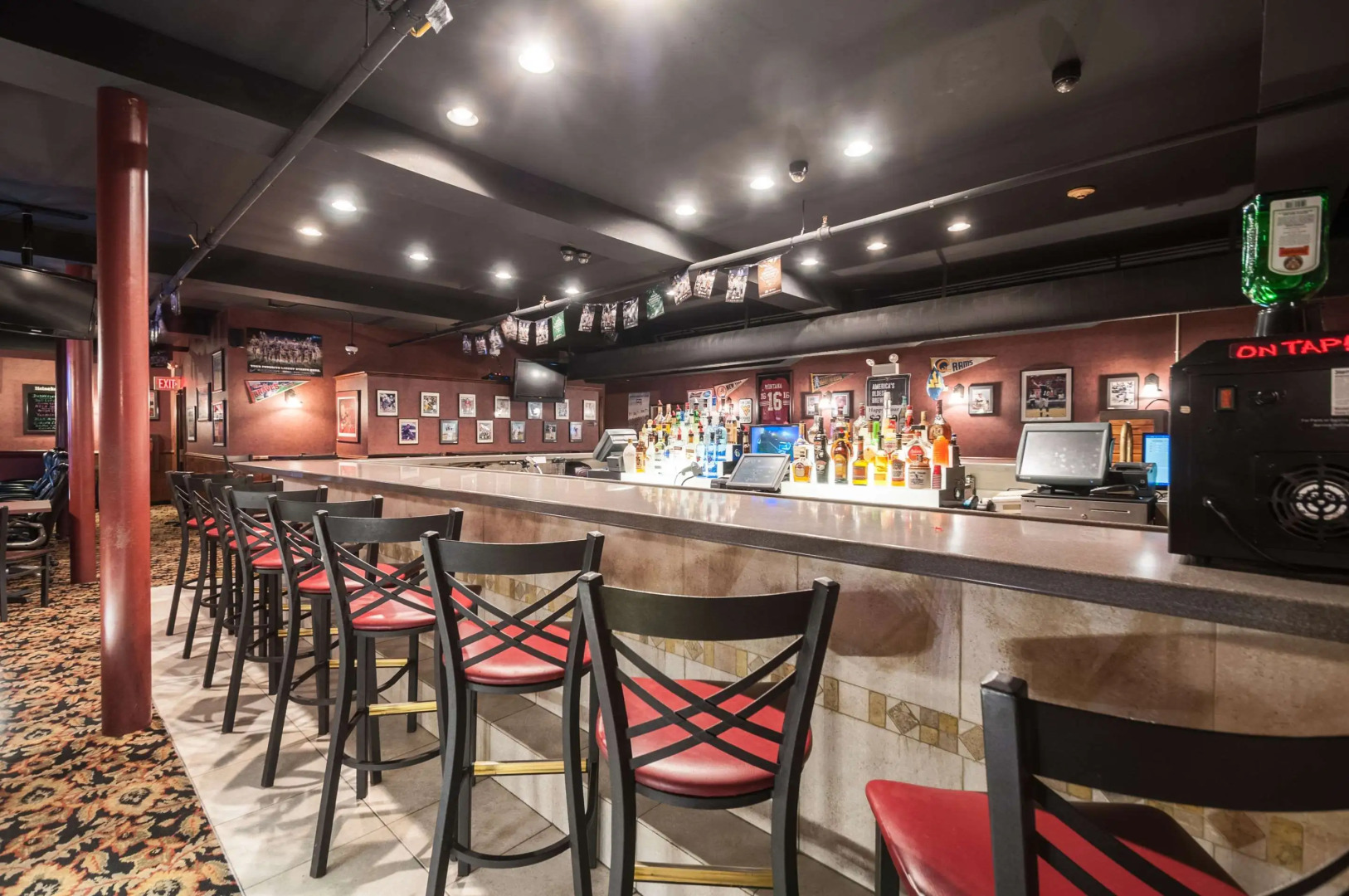 Rodeway Inn & Suites - Charles Town, WV