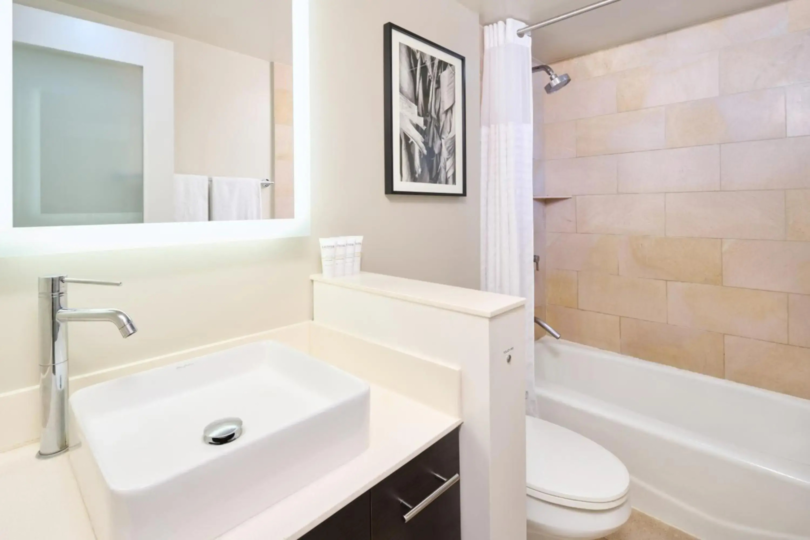 Fairfield Inn & Suites by Marriott Detroit Troy
