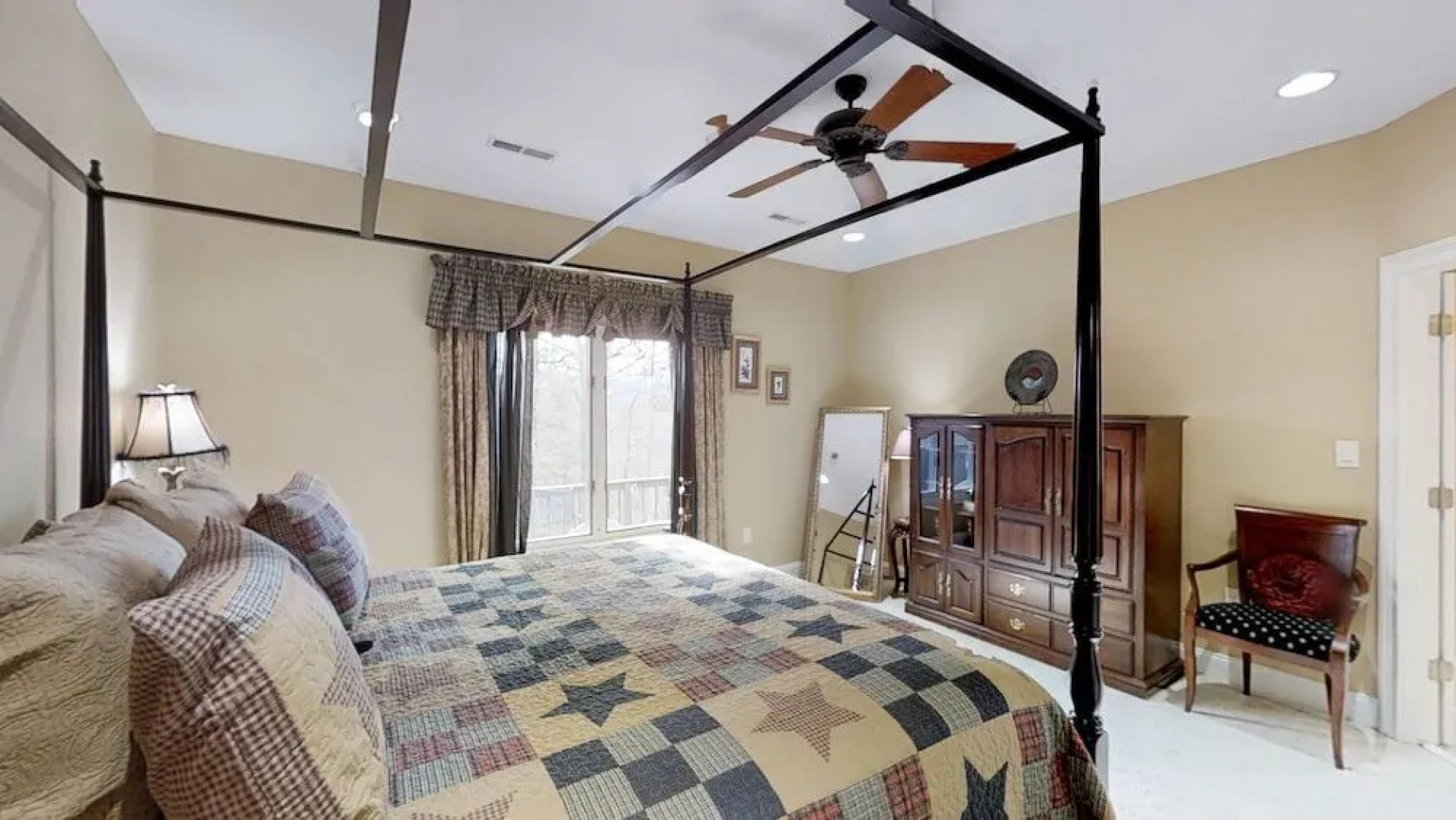 Enchanted Primrose 2 Bedroom Chalet by RedAwning