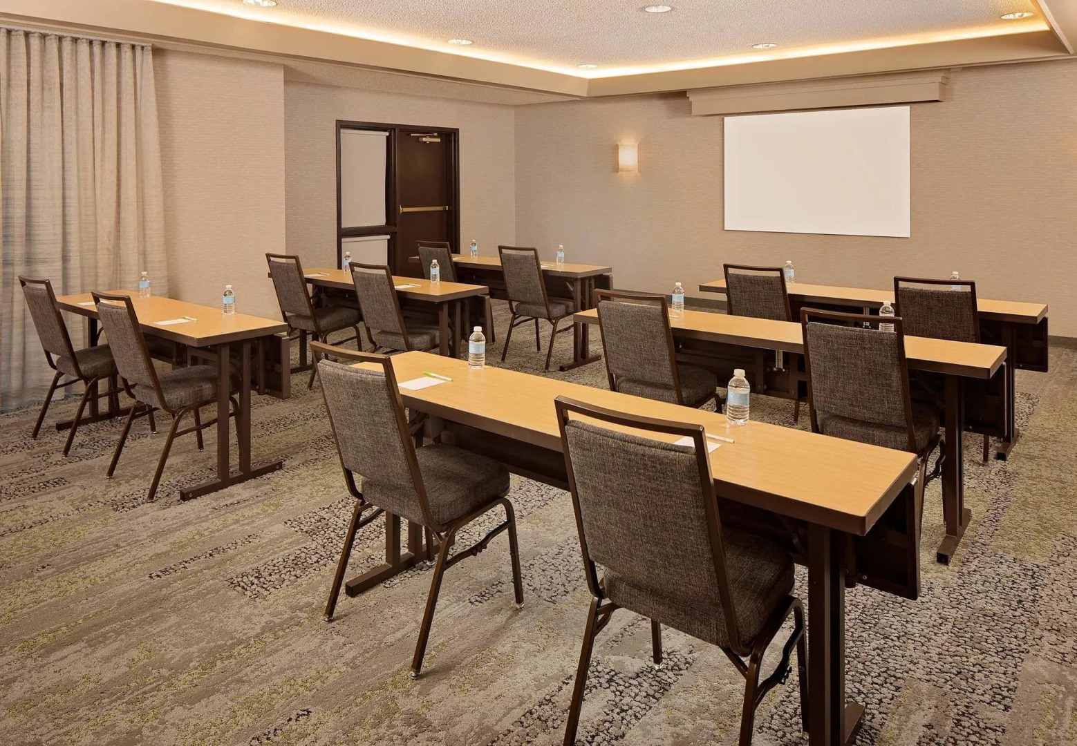 Courtyard by Marriott Dallas Addison/Quorum Drive