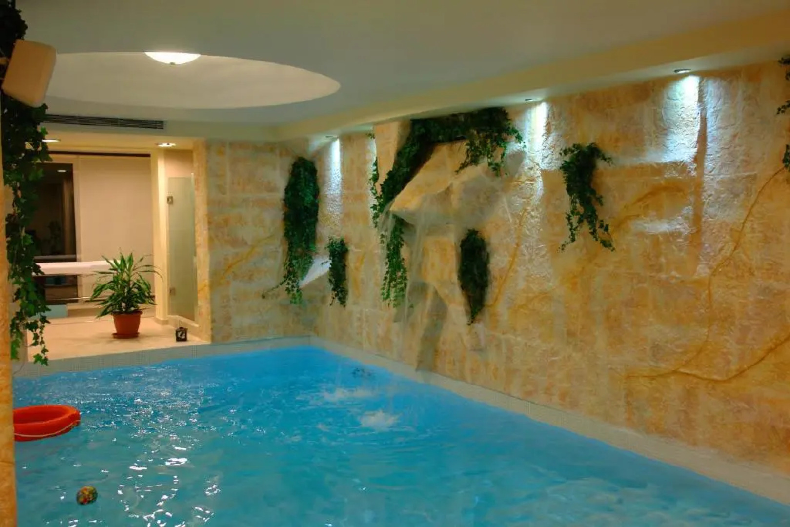 Arhontopetra Suites & Spa