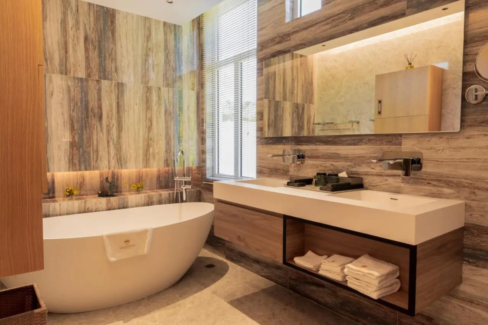 Golden Rock Dive And Nature Resort