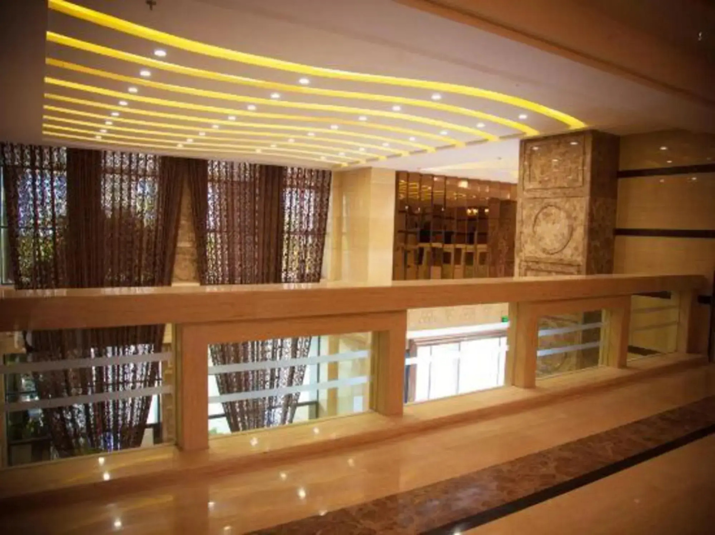 Golden Begonia Donggang Hotel Lincang