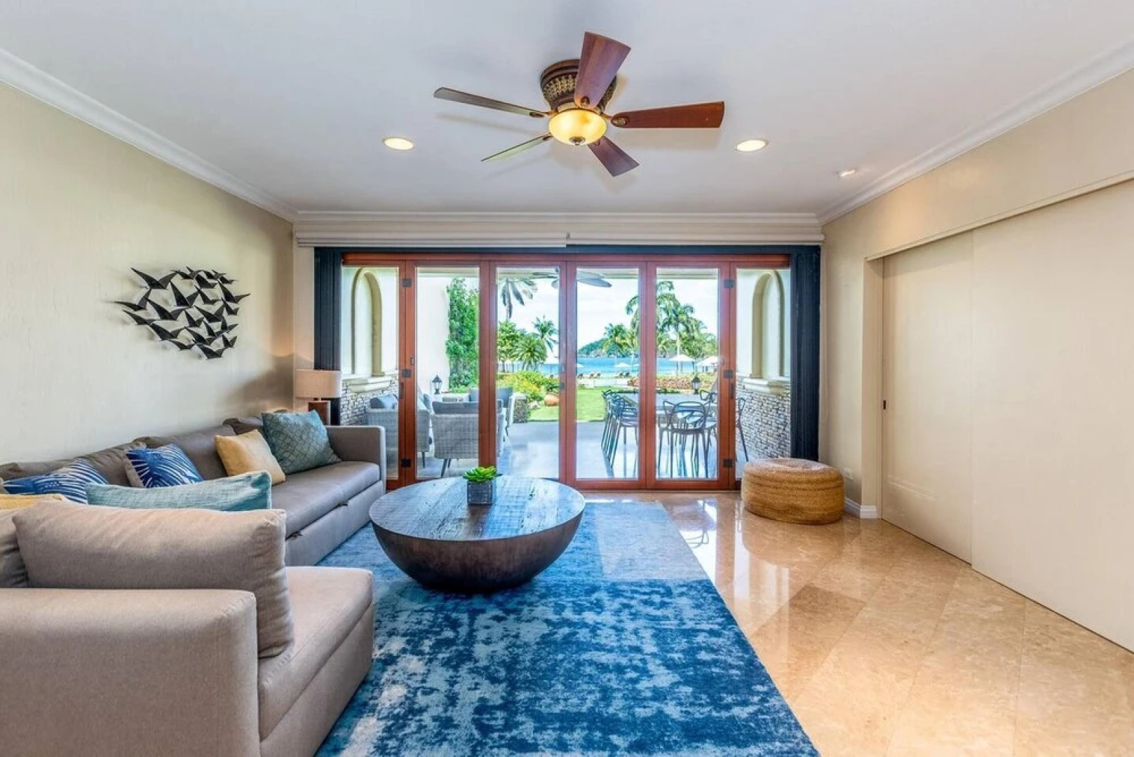 Spacious Open-Concept Condo with Stylish Design, Direct Beach Access & Resort-Style Amenities