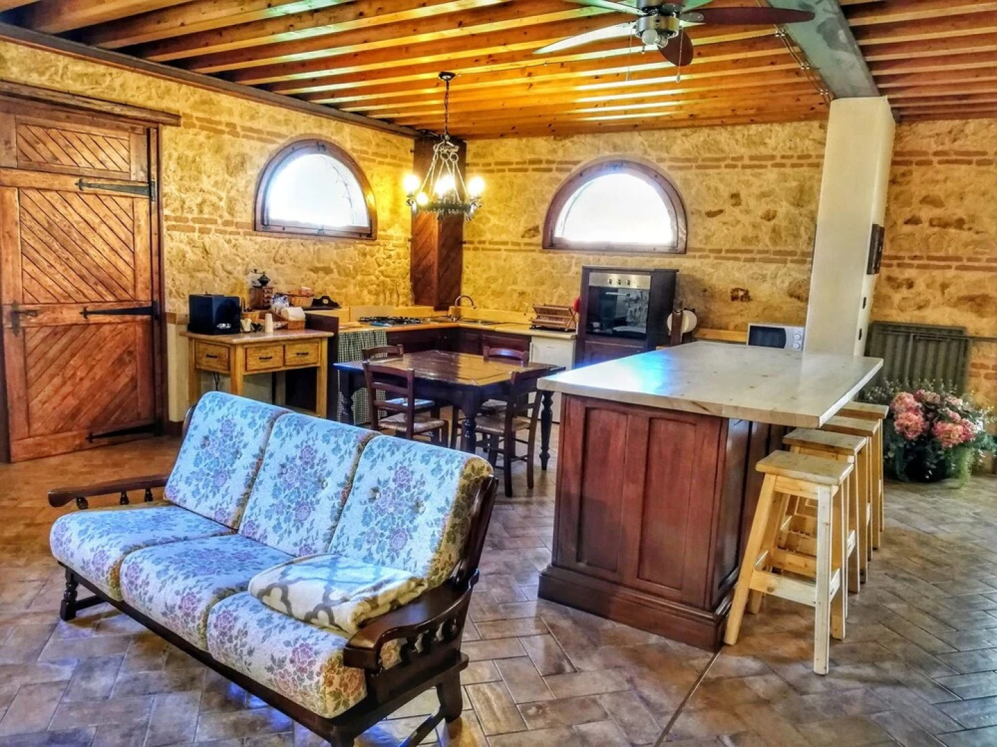 Casale Medievale-Per La Dolce Vita