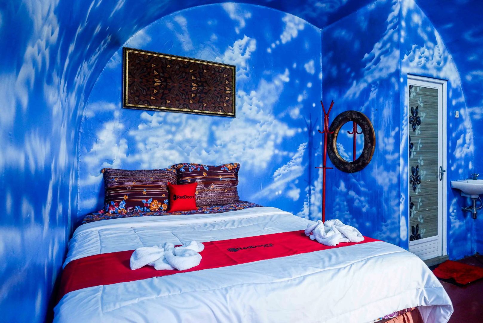 RedDoorz @ Guci Tegal